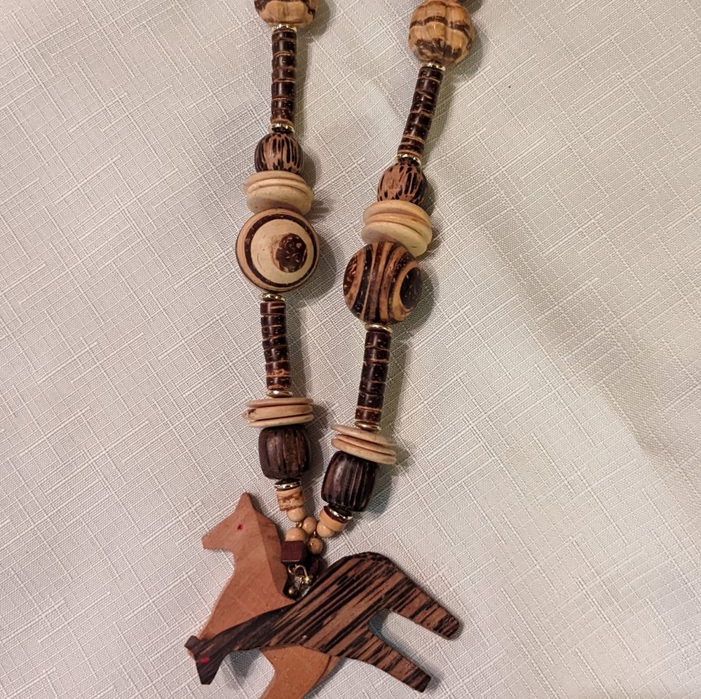Vintage 15" Wooden Necklace w/zebra & giraffe detail